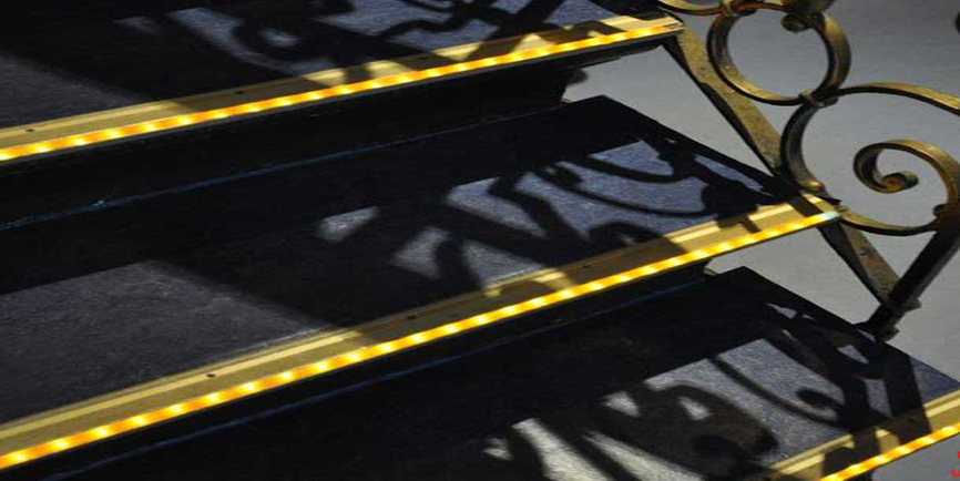 ترمز پله LED دار تک 