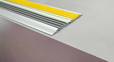 ترمز پله آلومینیومی تخت 